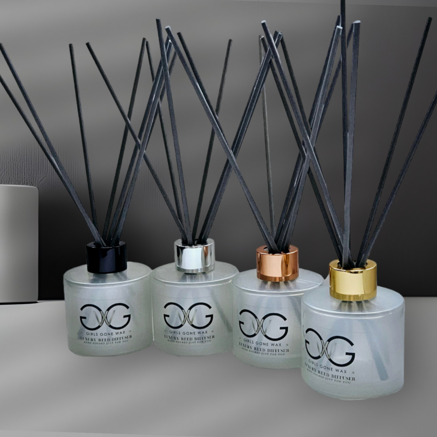 Pearlescent Reed Diffuser + Black Reeds (100ml)